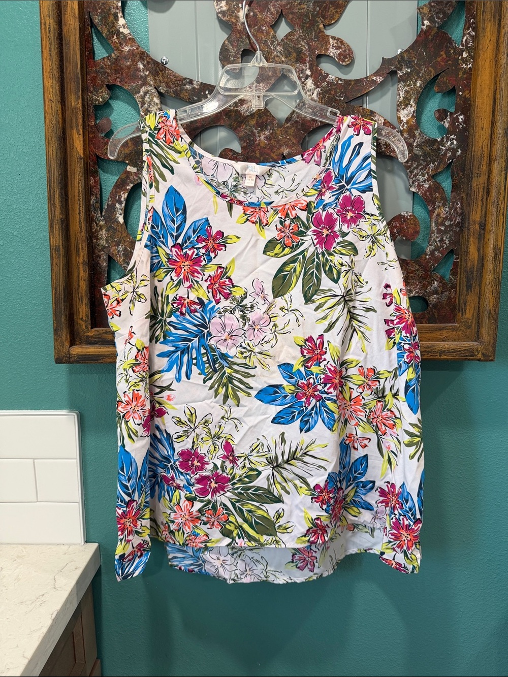 Time and Tru White Floral Tank Top with Blue & Pink Blooms